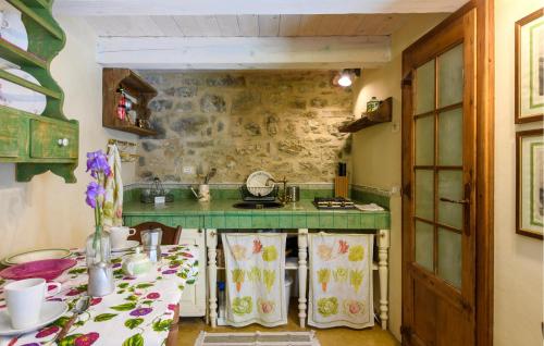 Konyha, Pet Friendly Apartment In Villagrande Di Monteco in Montecopiolo
