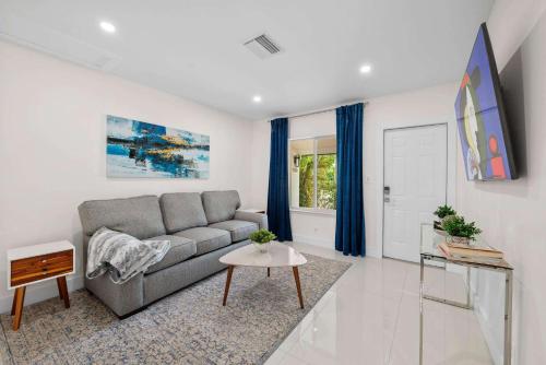BnB Hyperion - Prime Location with Smart Amenities in Fort Lauderdale, USA