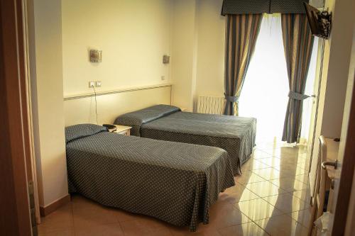 Hotel Holiday – San Benedetto del Tronto, MO