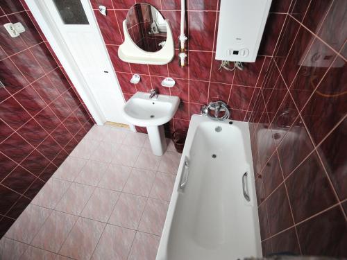 Halytska Street View 4-room Apartment