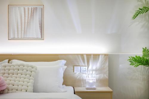 Deluxe Double Room with Bath image 4