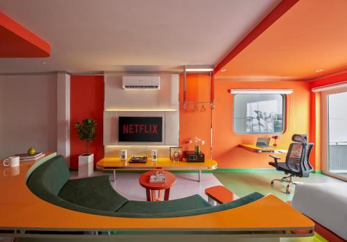 The RetroMetro Suites by CIRCADIAN