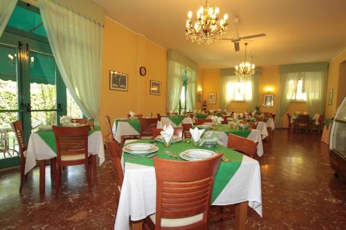 Hotel Vera – Marina di Massa, WI