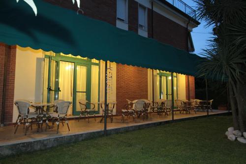 Hotel Vera – Marina di Massa, WI