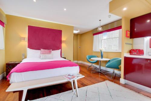 room detail thumbnail 0