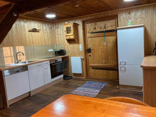 virtuve, Ferienhütte Troadkostn (Ferienhutte Troadkostn) in Ranten