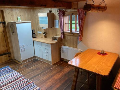 virtuve, Ferienhütte Troadkostn (Ferienhutte Troadkostn) in Ranten