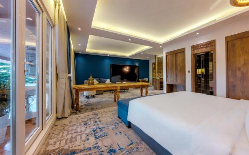 room detail thumbnail 0
