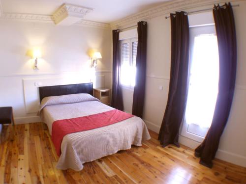 Hostal Canovas - image 12