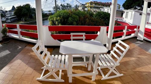 شرفة/ تراس, Pension Ciel d'Eté (Pension Ciel d'Ete) in Port Mathurin