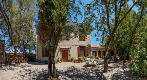 2 bedrooms, 10 beds