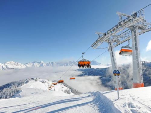Apartment Leogang near Ski Slopes