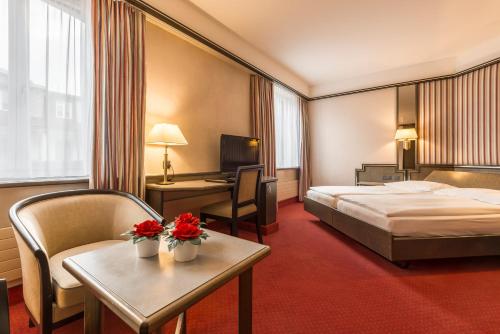 room detail thumbnail 0