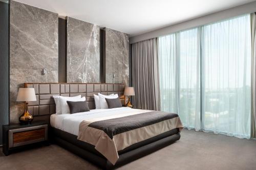 Sky Blue Hotel & Spa Room Type -  Suite with Balcony - Wellness Access