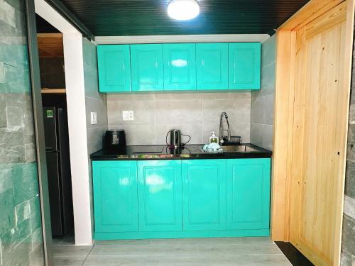 Three-Bedroom House image 10