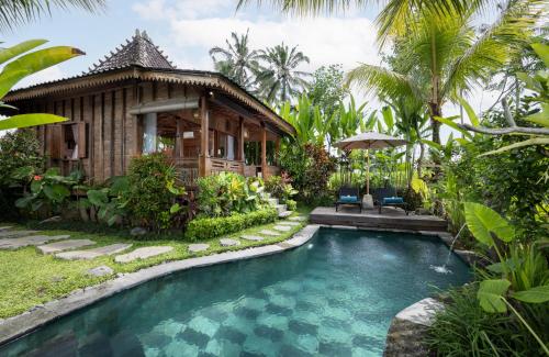 Santris Villas by GenuineHost 2
