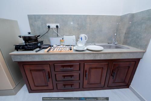 Deluxe Double Room with Balcony image 8