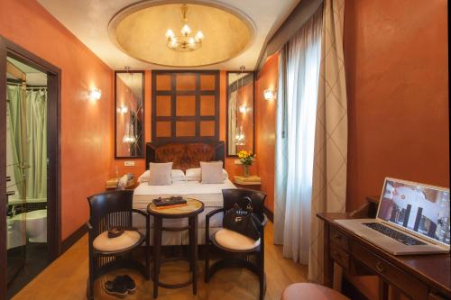 room detail thumbnail 0