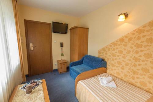 Standard Single Room image 7