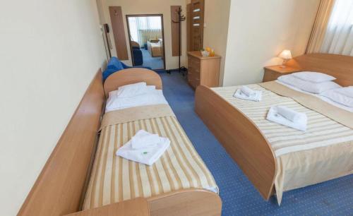 Standard Triple Room image 1