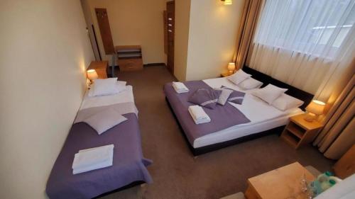 Standard Triple Room image 9
