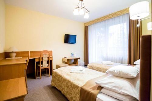 Standard Double or Twin Room image 1