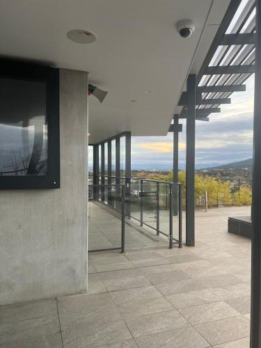 Omgivelser, Cozy Capital Studio in Lyneham