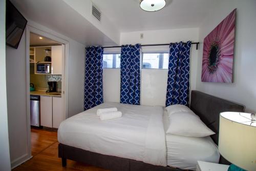 Casa Gaby One-Bedroom Apartments by Royal Stays - image 21