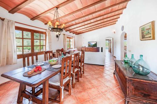 Three-Bedroom Villa image 8