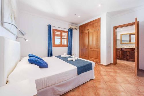 Three-Bedroom Villa image 7