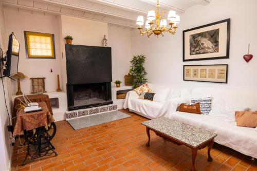 Casa Rural Alzabara con Piscina Privada in Taberno