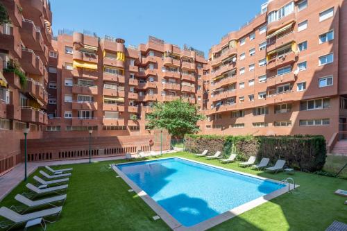 Swimming pool, Hesperia Sant Joan in Sant Joan Despí
