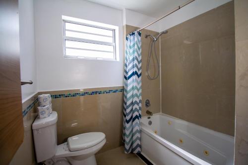 Casa Gaby One-Bedroom Apartments by Royal Stays - image 17