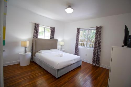 Casa Gaby One-Bedroom Apartments by Royal Stays - image 26