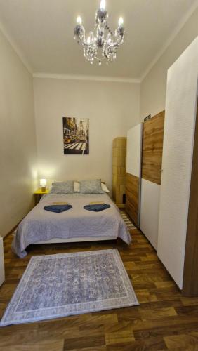 Center Royalty Apartment