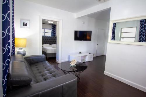 Casa Gaby One-Bedroom Apartments by Royal Stays - image 27