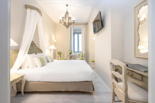 Micra Anglia Boutique Hotel & Spa in แอนโดรส