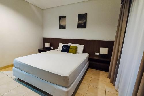Deluxe Double Room image 7