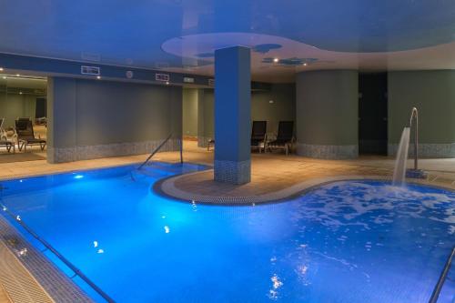 Aparthotel Cap De Mar - image 2