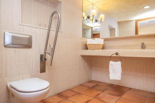 room detail thumbnail 2