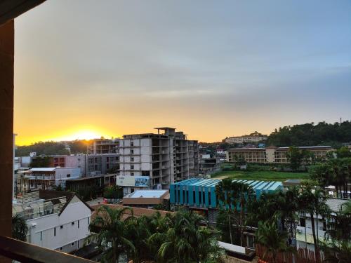 7 Floor - Pool view Studio room at TBHR near Kata beach, Kata Beach (foto 6)