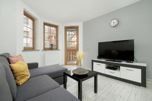 Elegancki Apartament Sun Seasons 24 w Szklarskiej Porębie z Parkingiem by Noclegi Renters, Szklarska Poręba (foto 10)