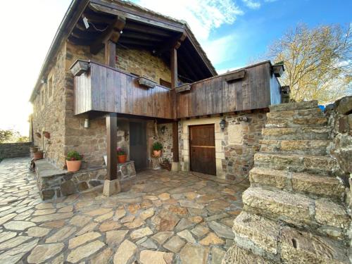 Cabaña Pasiega Lucas (Cabana Pasiega Lucas) in Valvanuz