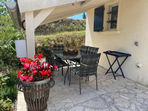 Létesítmények, Villa L'Oustalet in Comigne