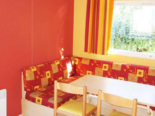 2 bedrooms, 4 beds