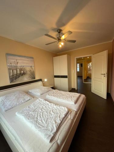 Apartment with Sea View image 5