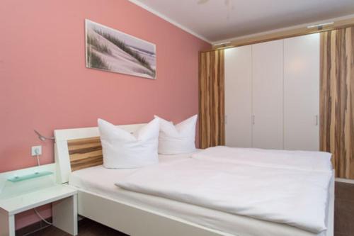 Apartment with Sea View image 3