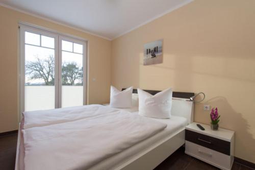 Apartment with Sea View image 2