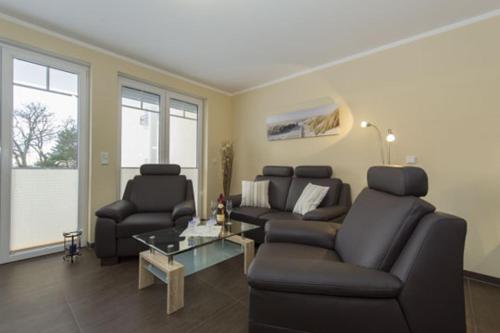 Apartment with Sea View image 1
