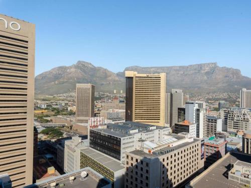 The Rubik: Luxury secure apartment in Cape Town - image 12